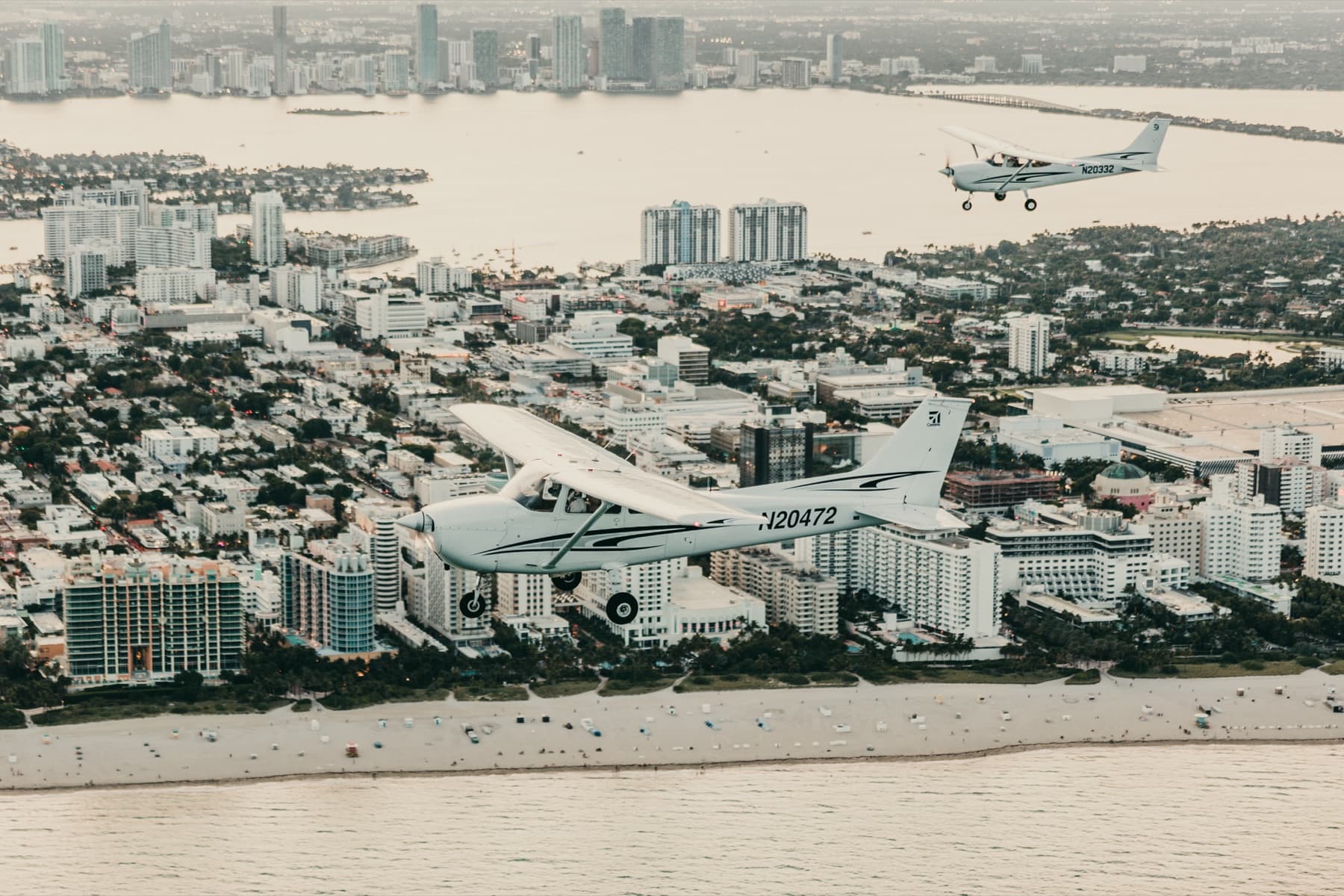 GoFly Academy Cessna 172s over Miami Beach