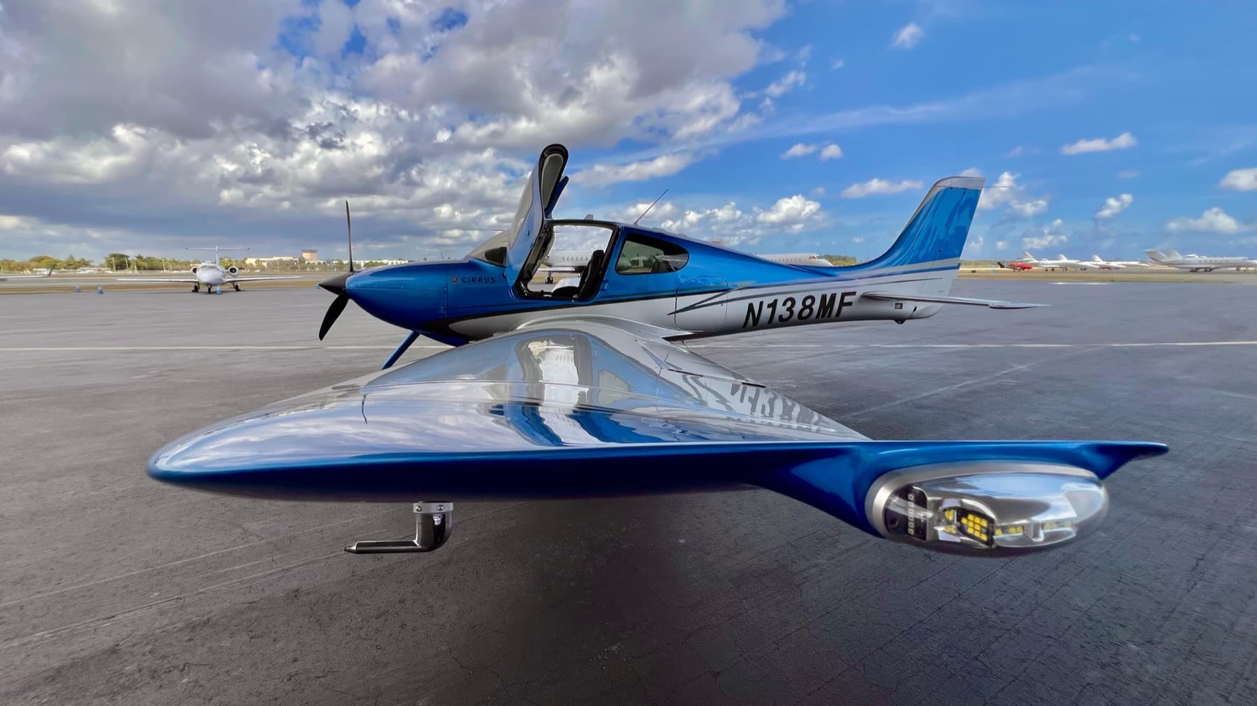 GoFly Academy Cirrus SR-20 N138MF on the ramp