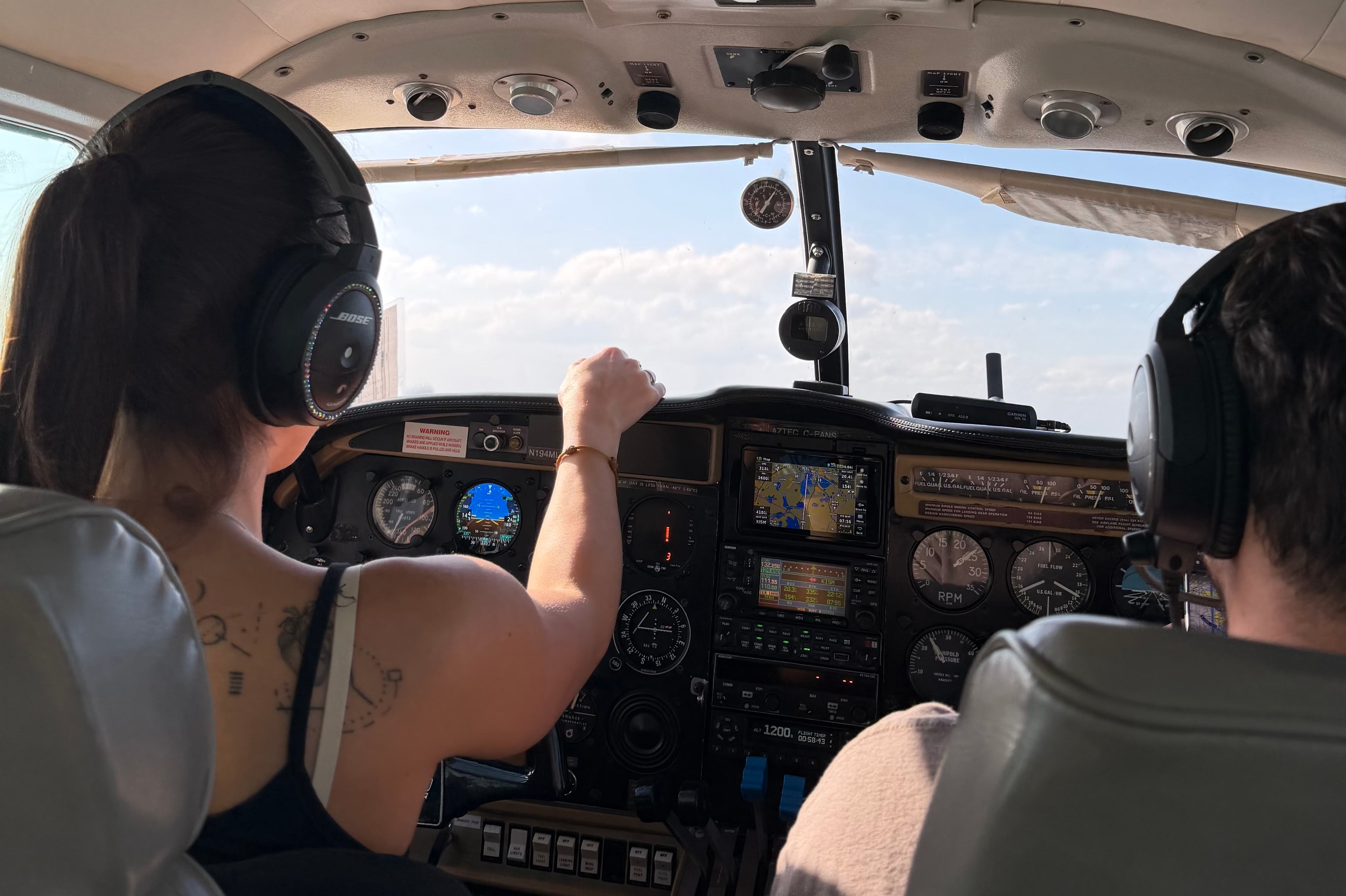 What to Look for in a Flight School in Miami Before You Enroll